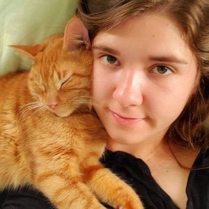 Meet your Posher, Carolyn